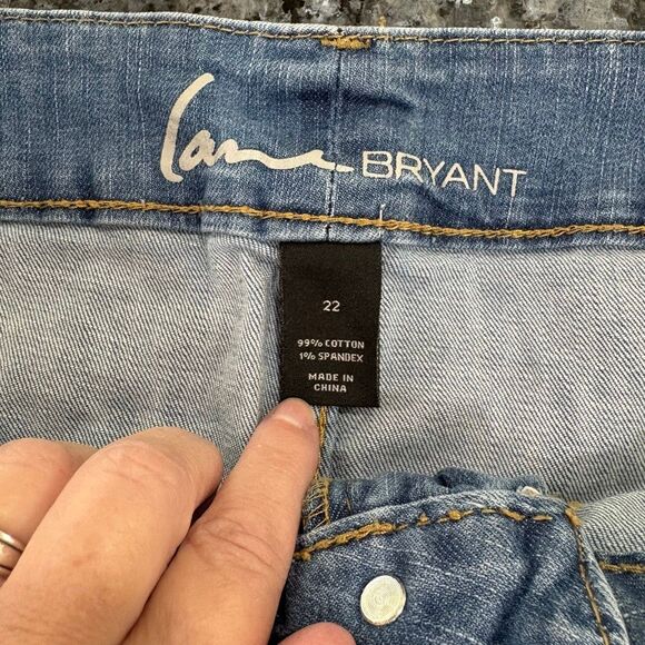 Lane Bryant Women’s Plus Size 22 Straight Leg Jeans Medium Wash Stretch Cotton - Picture 3 of 7